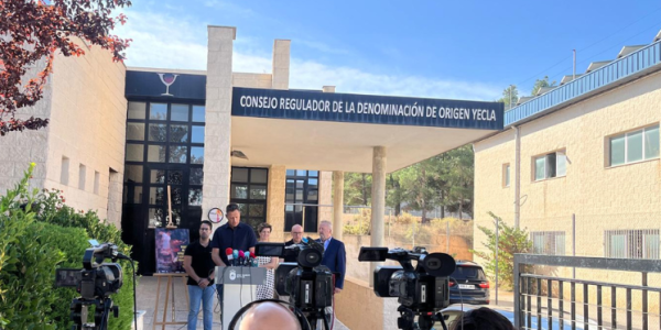 presentacon fiestas vendimia yecla 2025